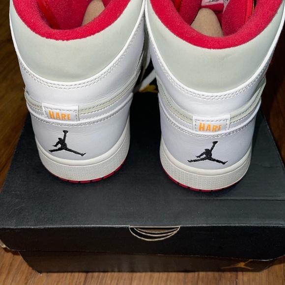 Air Jordan 1 Mid Hare - Picture 4 of 5